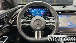 Mercedes-Benz E-Class E300 4MATIC AMG Line 2024 года из Южной Кореи