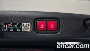 Mercedes-Benz E-Class E300 4MATIC AMG Line 2024 года из Южной Кореи