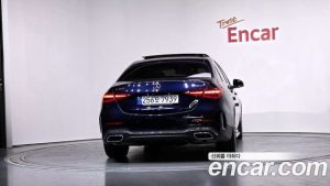 Mercedes-Benz C-Class C300 4MATIC AMG Line 2023 года из Южной Кореи