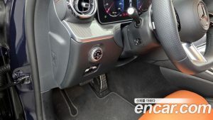 Mercedes-Benz C-Class C300 4MATIC AMG Line 2023 года из Южной Кореи