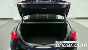 Mercedes-Benz C-Class C300 4MATIC AMG Line 2023 года из Южной Кореи