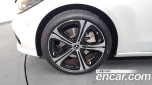 Mercedes-Benz C-Class C300 4MATIC Avantgarde 2023 года из Южной Кореи