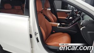 Mercedes-Benz C-Class C300 4MATIC Avantgarde 2023 года из Южной Кореи