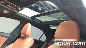 Mercedes-Benz C-Class C300 4MATIC Avantgarde 2023 года из Южной Кореи