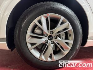 Genesis GV70 2.5T Бензин 2WD 2025 года из Южной Кореи