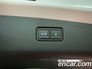 Genesis GV70 2.5T Бензин 2WD 2025 года из Южной Кореи