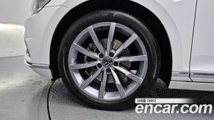 Volkswagen Passat 2.0 TDI Prestige 2022 года из Южной Кореи