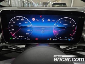 Mercedes-Benz GLC-Class GLC300 4MATIC AMG Line 2025 года из Южной Кореи