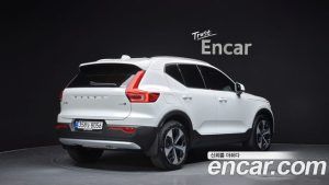 Volvo XC40 B4 Ultra Bright 2025 года из Южной Кореи