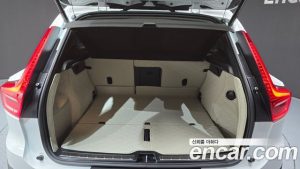 Volvo XC40 B4 Ultra Bright 2025 года из Южной Кореи