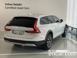 Volvo V90 B5 Ultra AWD 2025 года из Южной Кореи