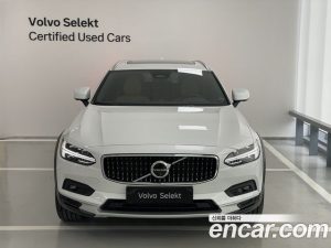 Volvo V90 B5 Ultra AWD 2025 года из Южной Кореи
