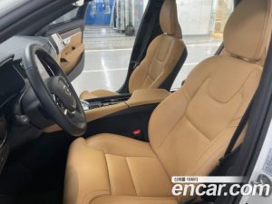 Volvo V90 B5 Ultra AWD 2025 года из Южной Кореи