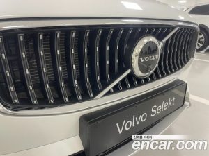 Volvo V90 B5 Ultra AWD 2025 года из Южной Кореи