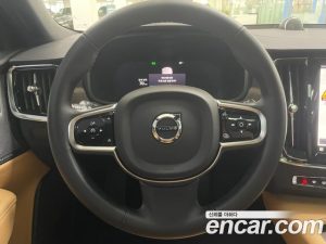 Volvo V90 B5 Ultra AWD 2025 года из Южной Кореи