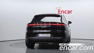 Porsche Cayenne 3.0 Coupe 2024 года из Южной Кореи