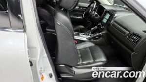 Renault-KoreaSamsung QM6 2.0 GDe LE Signature 2WD 2023 года из Южной Кореи