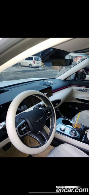 Genesis GV70 2.5T Бензин AWD 2025 года из Южной Кореи