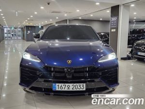 Lamborghini Urus 4.0 V8 SE 2025 года из Южной Кореи