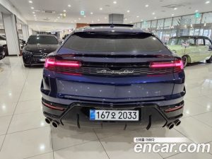 Lamborghini Urus 4.0 V8 SE 2025 года из Южной Кореи
