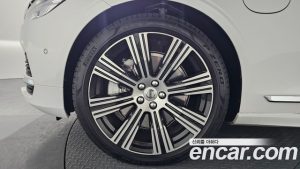 Volvo S90 T8 AWD Ultra Bright 2025 года из Южной Кореи