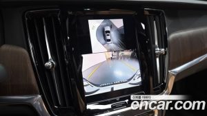 Volvo S90 T8 AWD Ultra Bright 2025 года из Южной Кореи