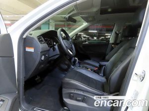 Volkswagen Tiguan 2.0 TDI 4 Prestige 2023 года из Южной Кореи