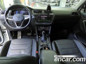Volkswagen Tiguan 2.0 TDI 4 Prestige 2023 года из Южной Кореи