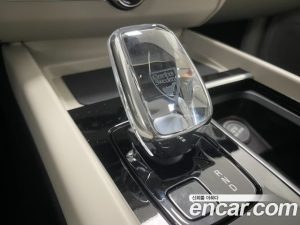 Volvo XC60 B5 Ultra темный Air Air Suspension 2026 года из Южной Кореи