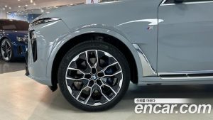 BMW X7 xDrive 40d M Sport 7-Seater 2024 года из Южной Кореи