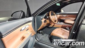 Genesis GV70 2.5T Бензин AWD 2024 года из Южной Кореи