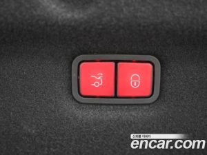 Mercedes-Benz SL-Class AMG SL63 4MATIC+ 2023 года из Южной Кореи