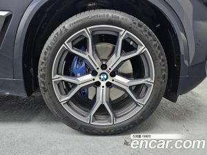 BMW X5 xDrive 40i M Sport 2024 года из Южной Кореи