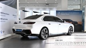BMW i7 xDrive 60 M Sport 2025 года из Южной Кореи