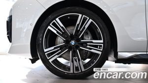 BMW i7 xDrive 60 M Sport 2025 года из Южной Кореи