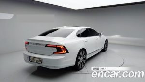 Volvo S90 B6 AWD Inscription 2022 года из Южной Кореи