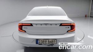 Volvo S90 B6 AWD Inscription 2022 года из Южной Кореи