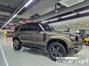 Land Rover Defender 110 D250 X- SE 2025 года из Южной Кореи