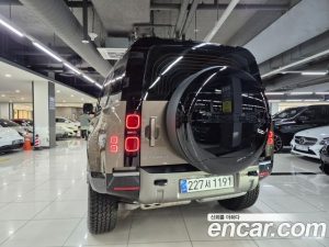 Land Rover Defender 110 D250 X- SE 2025 года из Южной Кореи