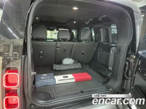 Land Rover Defender 110 D250 X- SE 2025 года из Южной Кореи