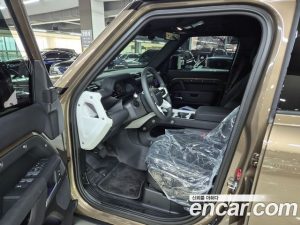 Land Rover Defender 110 D250 X- SE 2025 года из Южной Кореи