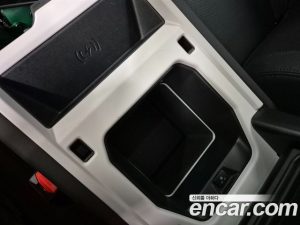 Land Rover Defender 110 D250 X- SE 2025 года из Южной Кореи