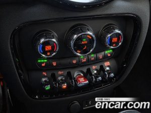 Mini Clubman JCW 2023 года из Южной Кореи