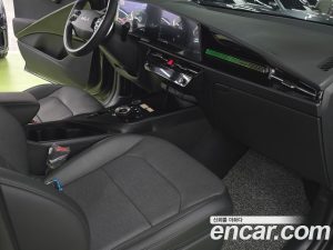 Kia Niro Prestige 2025 года из Южной Кореи