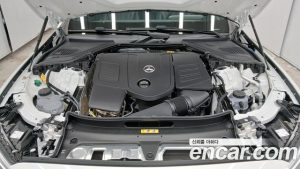 Mercedes-Benz E-Class E350e 4MATIC 2025 года из Южной Кореи
