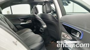 Mercedes-Benz E-Class E350e 4MATIC 2025 года из Южной Кореи