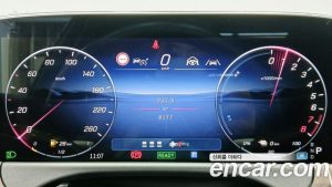 Mercedes-Benz E-Class E350e 4MATIC 2025 года из Южной Кореи