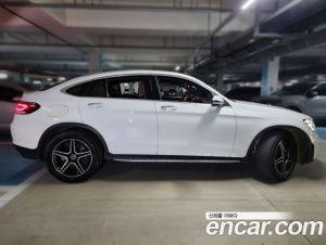 Mercedes-Benz GLC-Class GLC300 4MATIC Coupe 2023 года из Южной Кореи