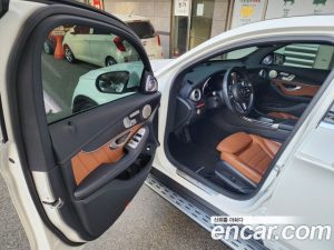 Mercedes-Benz GLC-Class GLC300 4MATIC Coupe 2023 года из Южной Кореи