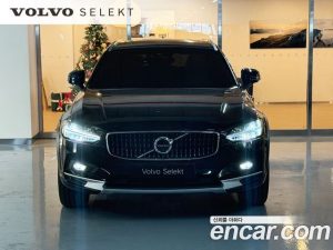 Volvo V90 B5 ULTIMATE AWD 2024 года из Южной Кореи